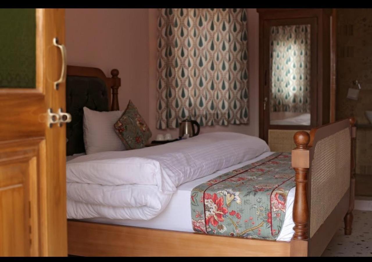 Kothipushkar Panzió Kültér fotó